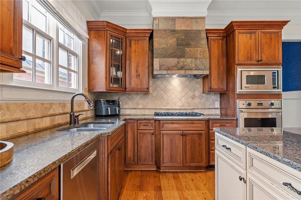 4 bedroom, 6 bathroom, 4,695 sq ft single family residence for sale at 2601 Canterbury Trail, Atlanta, GA 30324 — photo 9