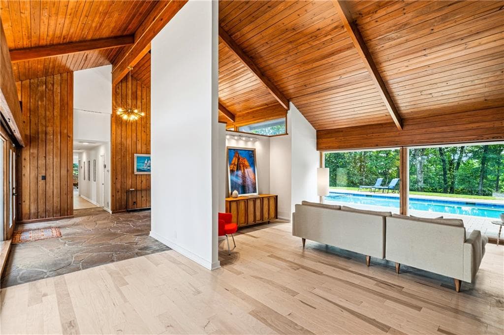5 bedroom, 5 bathroom, 4,681 sq ft single family residence under contract at 4411 Sentinel Post Road, Atlanta, GA 30327 — photo 9