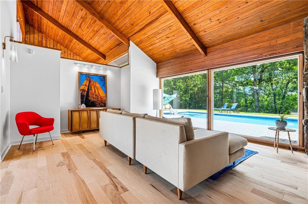 5 bedroom, 5 bathroom, 4,681 sq ft single family residence under contract at 4411 Sentinel Post Road, Atlanta, GA 30327 — photo 10