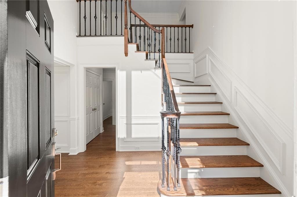 5 bedroom, 5 bathroom, 5,160 sq ft single family residence for sale at 871 Chestnut Lake Drive, Marietta, GA 30068 — photo 2