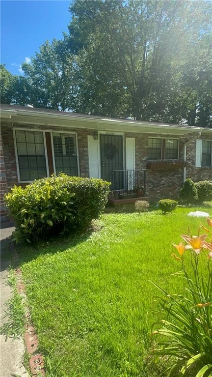 3 bedroom, 2 bathroom, 1,272 sq ft single family residence for sale at 3098 Delmar Lane, Atlanta, GA 30311 — photo 3
