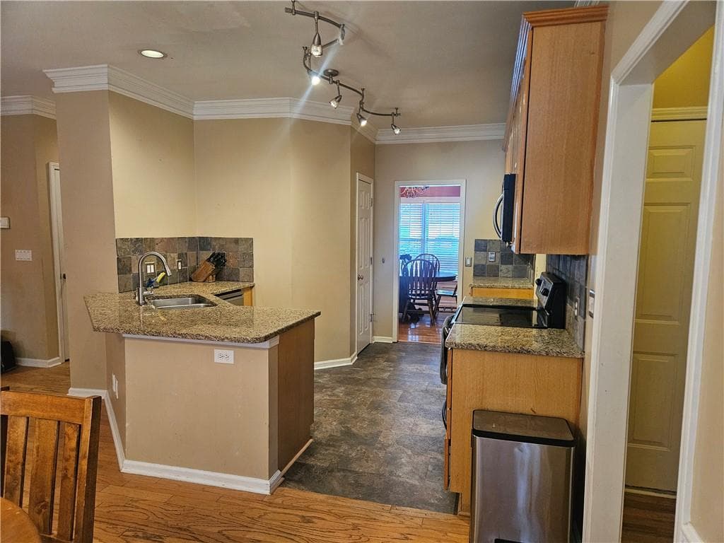 4 bedroom, 3 bathroom, 2,853 sq ft single family residence for rent at 2545 Cobble Creek Lane, Grayson, GA 30017 for $1,800 a month — photo 5