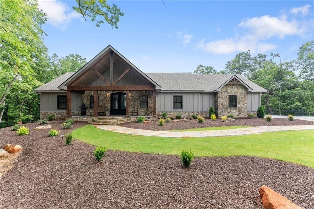 4 bedroom, 3 bathroom, 3,513 sq ft single family residence for sale at 1055 S Laceola Road, Cleveland, GA 30528