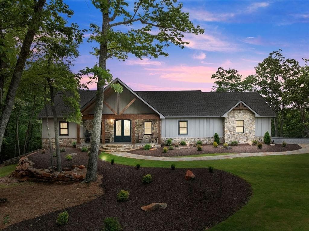 4 bedroom, 3 bathroom, 3,513 sq ft single family residence for sale at 1055 S Laceola Road, Cleveland, GA 30528 — photo 2