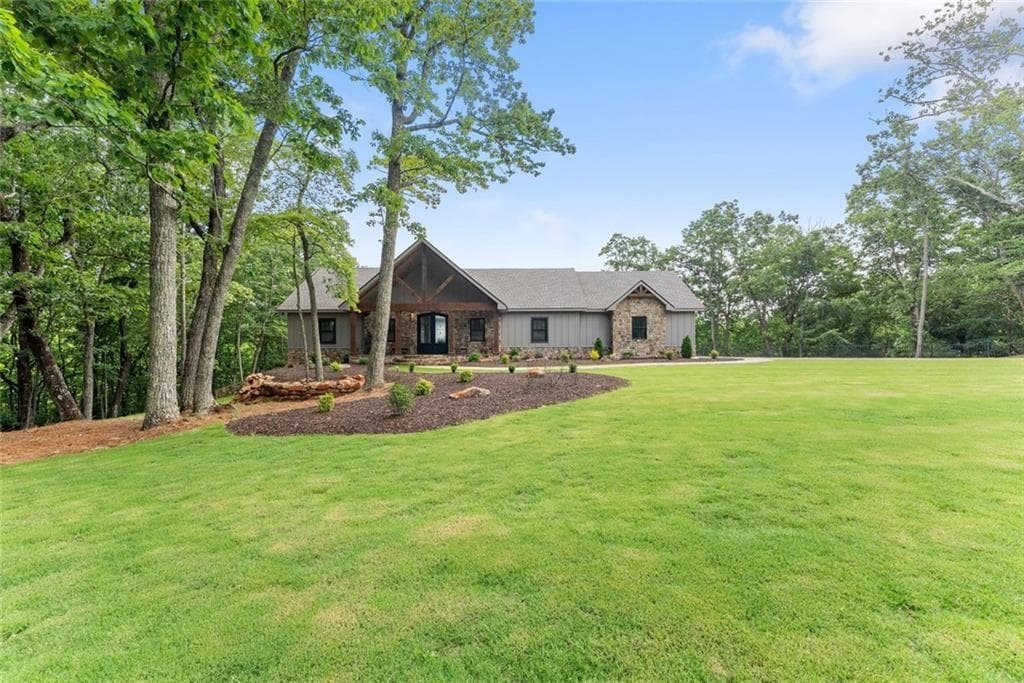 4 bedroom, 3 bathroom, 3,513 sq ft single family residence for sale at 1055 S Laceola Road, Cleveland, GA 30528 — photo 3