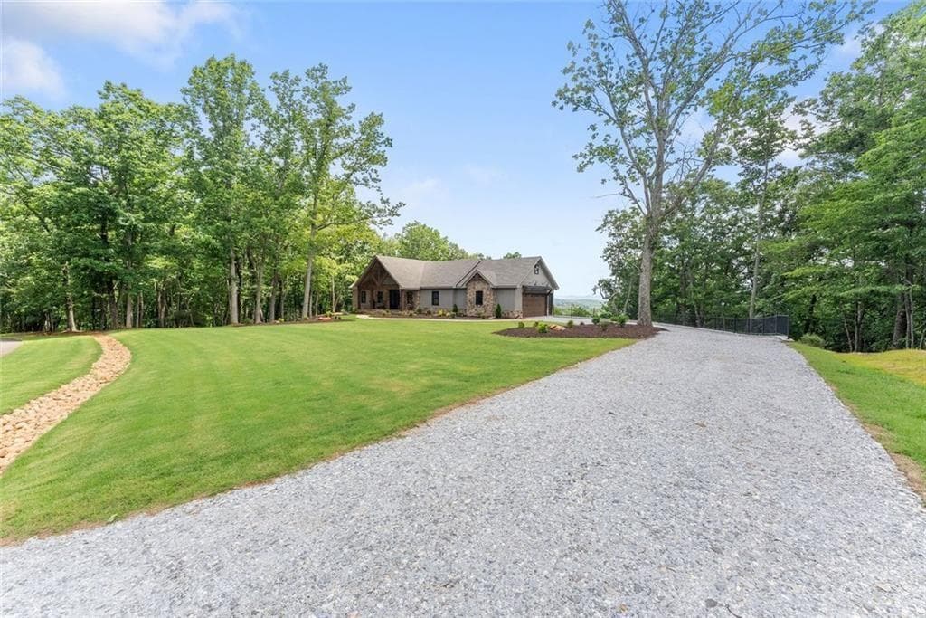 4 bedroom, 3 bathroom, 3,513 sq ft single family residence for sale at 1055 S Laceola Road, Cleveland, GA 30528 — photo 5