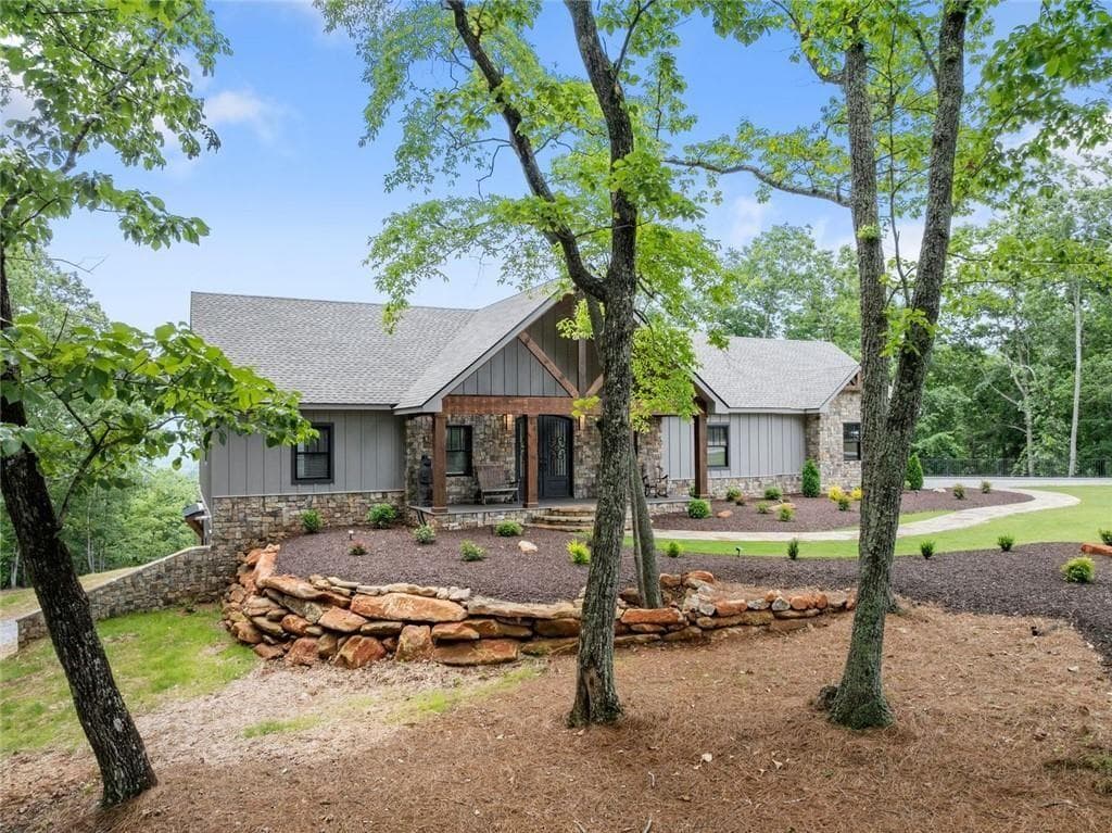 4 bedroom, 3 bathroom, 3,513 sq ft single family residence for sale at 1055 S Laceola Road, Cleveland, GA 30528 — photo 8