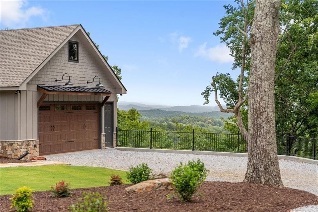 4 bedroom, 3 bathroom, 3,513 sq ft single family residence for sale at 1055 S Laceola Road, Cleveland, GA 30528 — photo 10