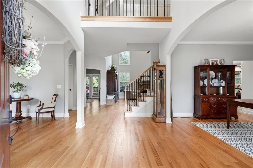 4 bedroom, 3 bathroom, 2,792 sq ft single family residence for sale at 5660 Chestatee Landing Drive, Gainesville, GA 30506 — photo 4