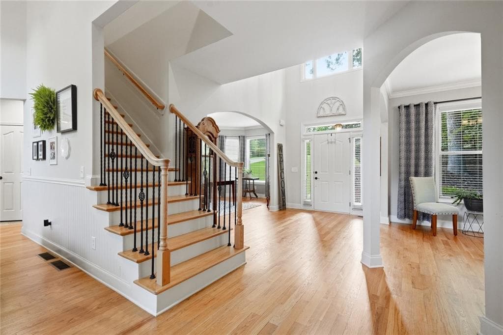 4 bedroom, 3 bathroom, 2,792 sq ft single family residence for sale at 5660 Chestatee Landing Drive, Gainesville, GA 30506 — photo 5