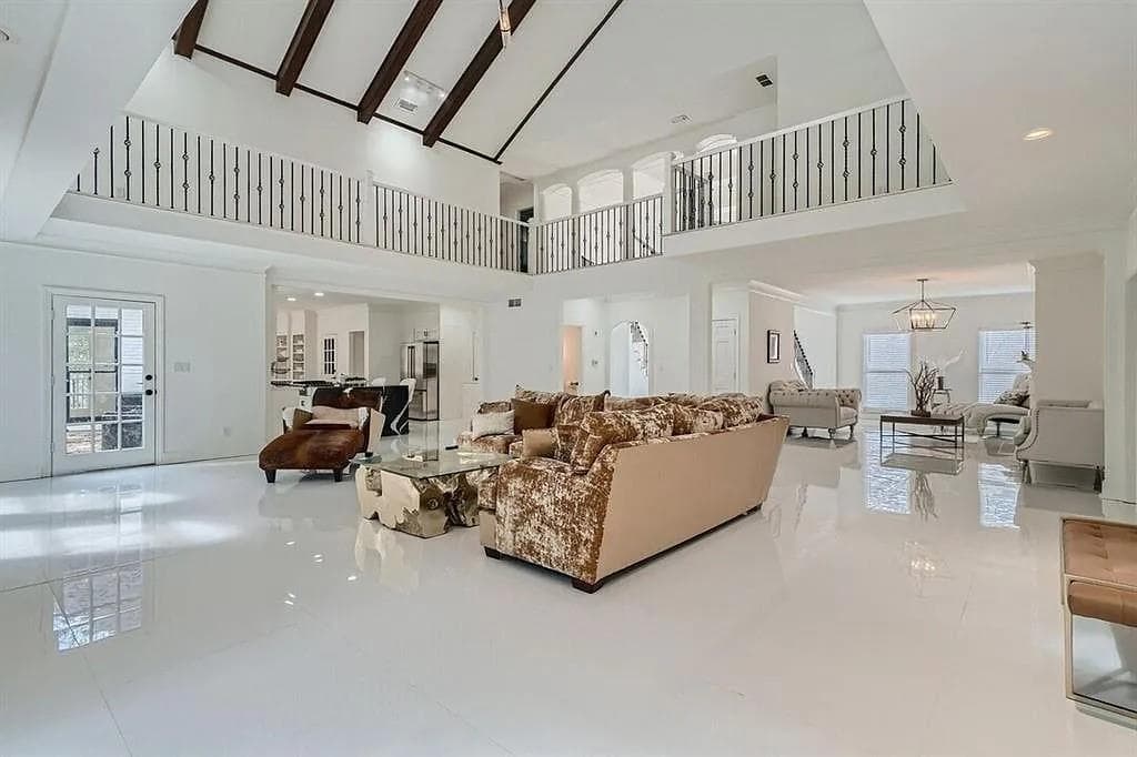 4 bedroom, 4 bathroom, 4,935 sq ft single family residence for rent at 425-A Ferry Landing, Atlanta, GA 30328 for $5,500 a month — photo 8