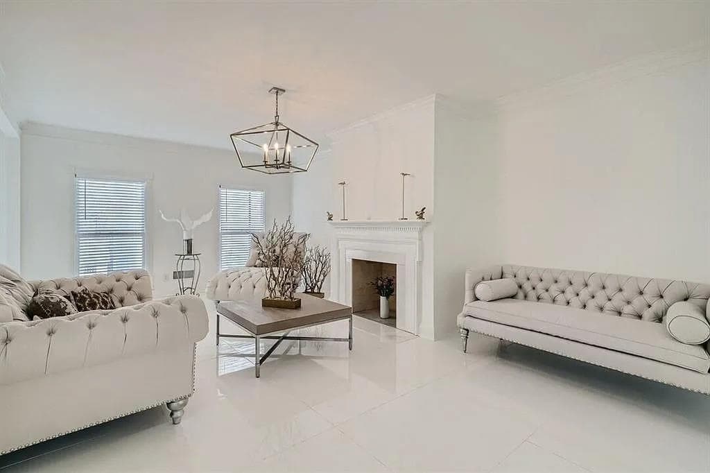 4 bedroom, 4 bathroom, 4,935 sq ft single family residence for rent at 425-A Ferry Landing, Atlanta, GA 30328 for $5,500 a month — photo 5