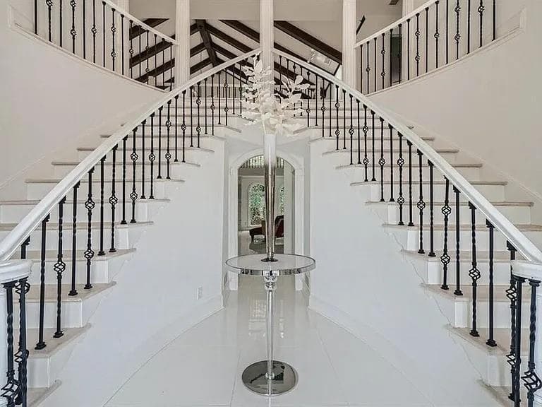 4 bedroom, 4 bathroom, 4,935 sq ft single family residence for rent at 425-A Ferry Landing, Atlanta, GA 30328 for $5,500 a month — photo 3
