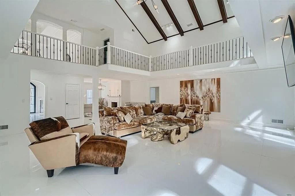 4 bedroom, 4 bathroom, 4,935 sq ft single family residence for rent at 425-A Ferry Landing, Atlanta, GA 30328 for $5,500 a month — photo 7