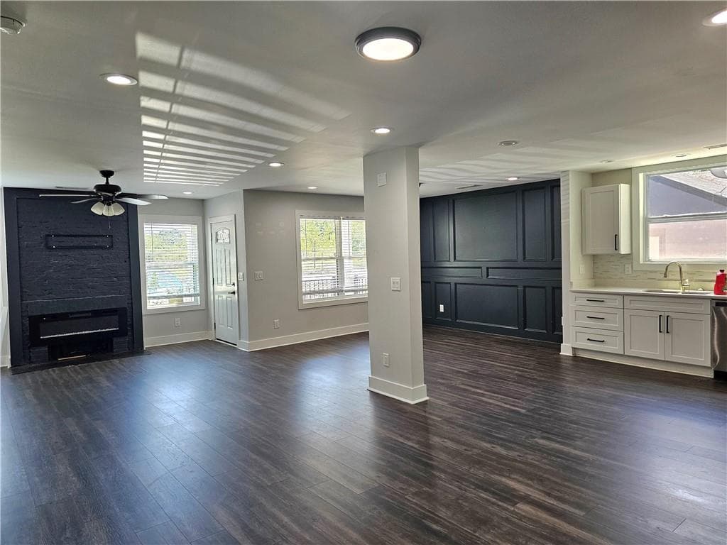3 bedroom, 2 bathroom, 1,178 sq ft single family residence for sale at 430 Chappell Road, Atlanta, GA 30318 — photo 9