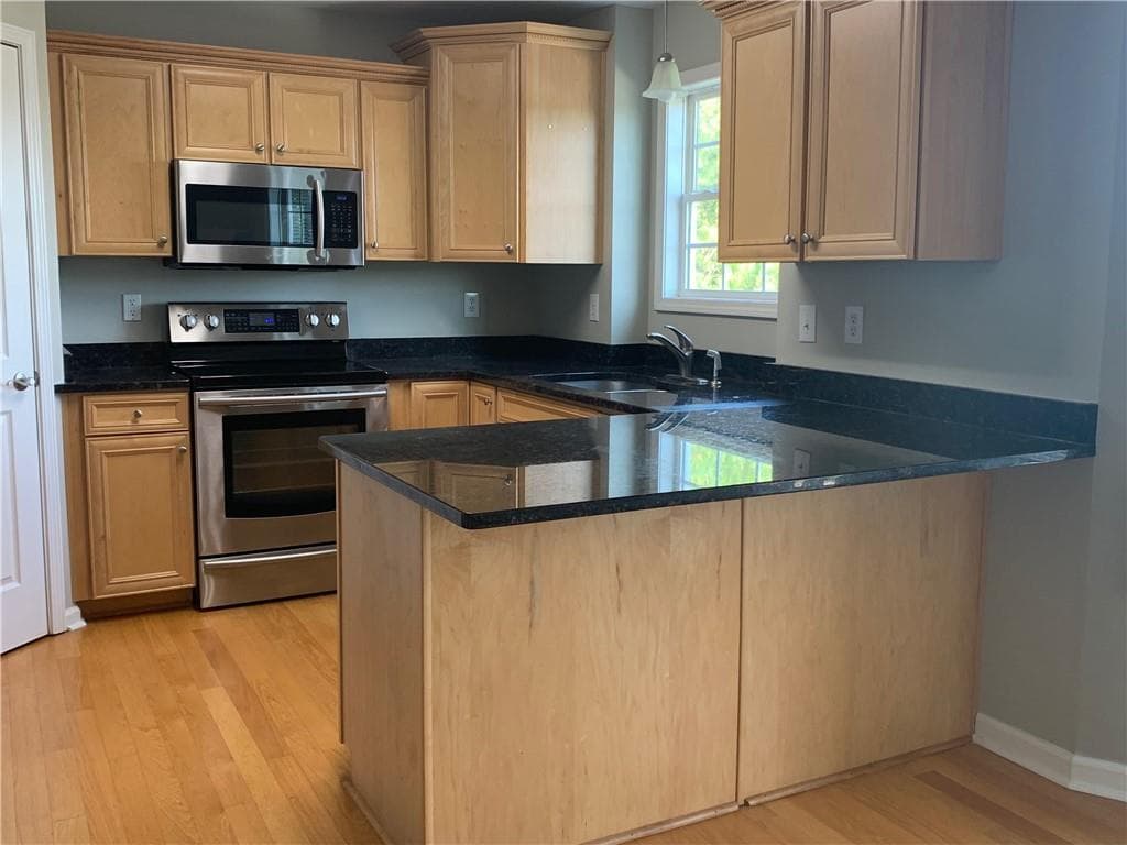 3 bedroom, 3 bathroom, 2,465 sq ft single family residence for rent at 12 Finn Way, Dallas, GA 30132 for $2,000 a month — photo 5