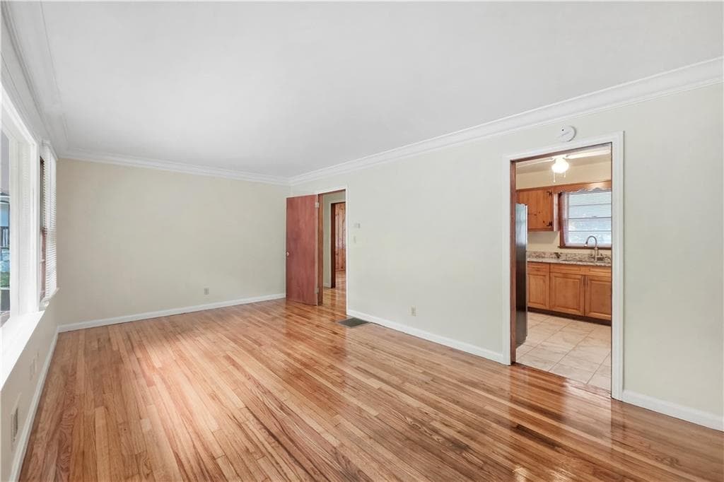 3 bedroom, 2 bathroom, 1,186 sq ft single family residence for rent at 2798 Dearwood Drive, Atlanta, GA 30315 for $1,350 a month — photo 4