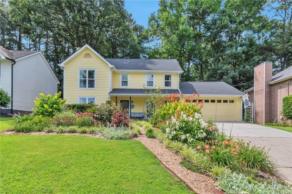 4 bedroom, 3 bathroom, 1,984 sq ft single family residence for sale at 6697 Gunstock Lane, Tucker, GA 30084