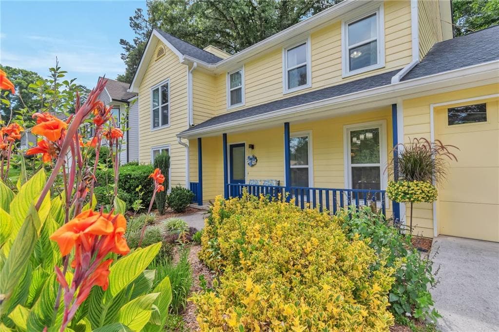 4 bedroom, 3 bathroom, 1,984 sq ft single family residence for sale at 6697 Gunstock Lane, Tucker, GA 30084 — photo 3