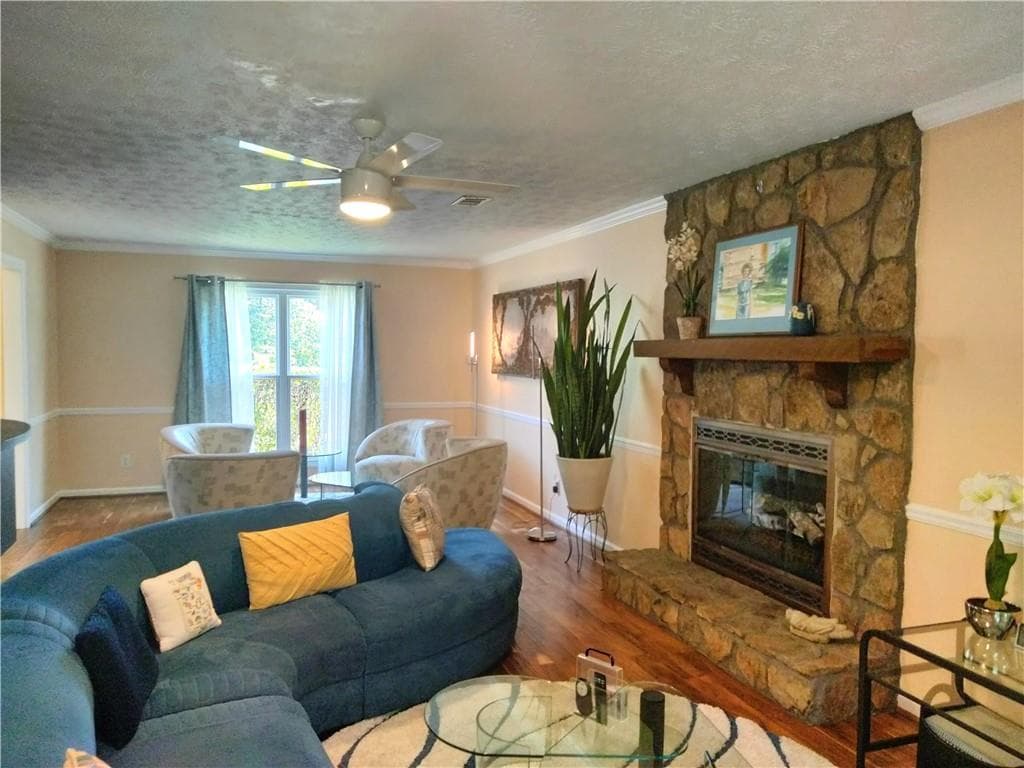 4 bedroom, 3 bathroom, 1,984 sq ft single family residence for sale at 6697 Gunstock Lane, Tucker, GA 30084 — photo 9