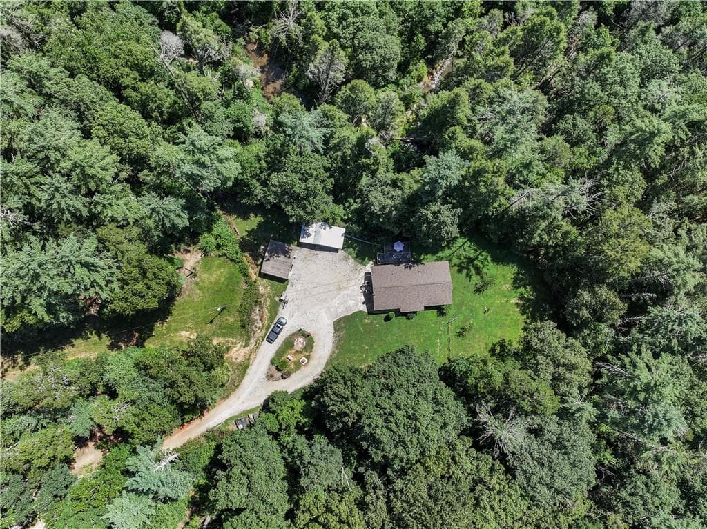 3 bedroom, 2 bathroom, 1,568 sq ft single family residence for sale at 5082 Highway 197, Clarkesville, GA 30523 — photo 8