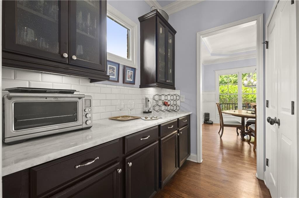 6 bedroom, 5 bathroom, 5,240 sq ft single family residence for sale at 11880 Old Station Place, Alpharetta, GA 30004 — photo 5