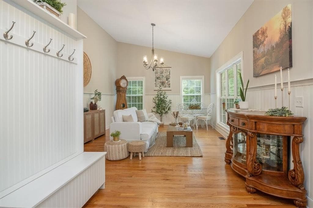 3 bedroom, 3 bathroom, 2,110 sq ft single family residence under contract at 437 Lumber Company Road, Talking Rock, GA 30175 — photo 4