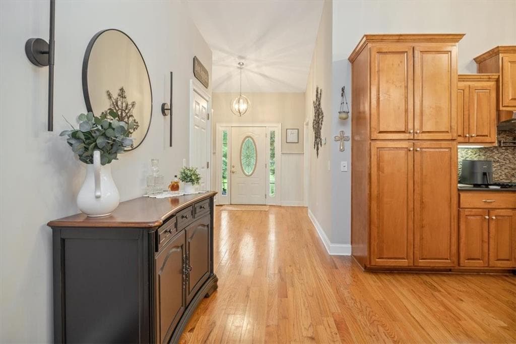 3 bedroom, 3 bathroom, 2,110 sq ft single family residence under contract at 437 Lumber Company Road, Talking Rock, GA 30175 — photo 9