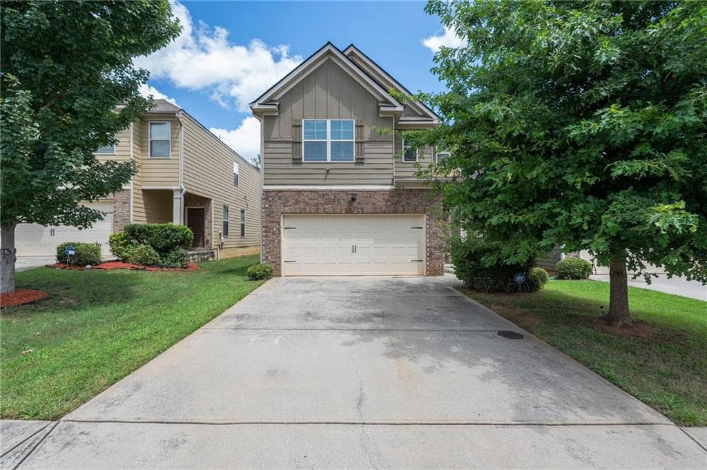 3 bedroom, 3 bathroom, 1,970 sq ft single family residence for rent at 565 Dasheill Lane, Atlanta, GA 30349 for $2,700 a month