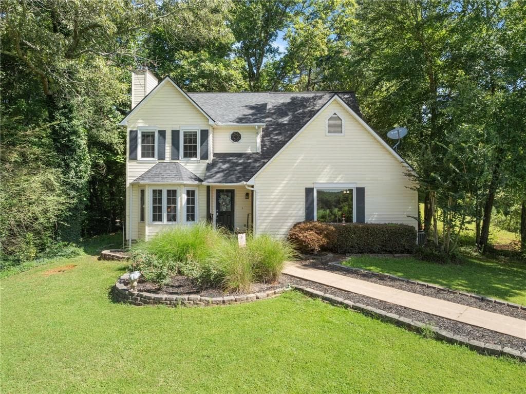 3 bedroom, 3 bathroom, 1,427 sq ft single family residence for sale at 9724 Elliott Family Parkway, Dawsonville, GA 30534 — photo 1 of 66