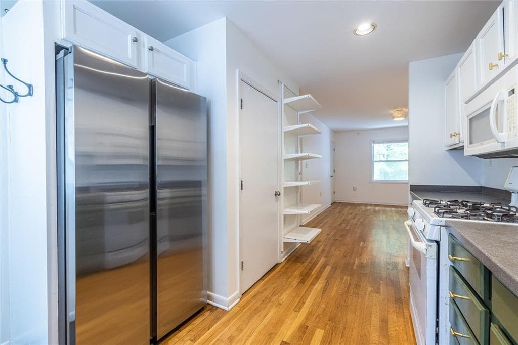 2 bedroom, 1 bathroom, 750 sq ft condominium for sale at 575 Flat Shoals Avenue 8, Atlanta, GA 30316 — photo 8