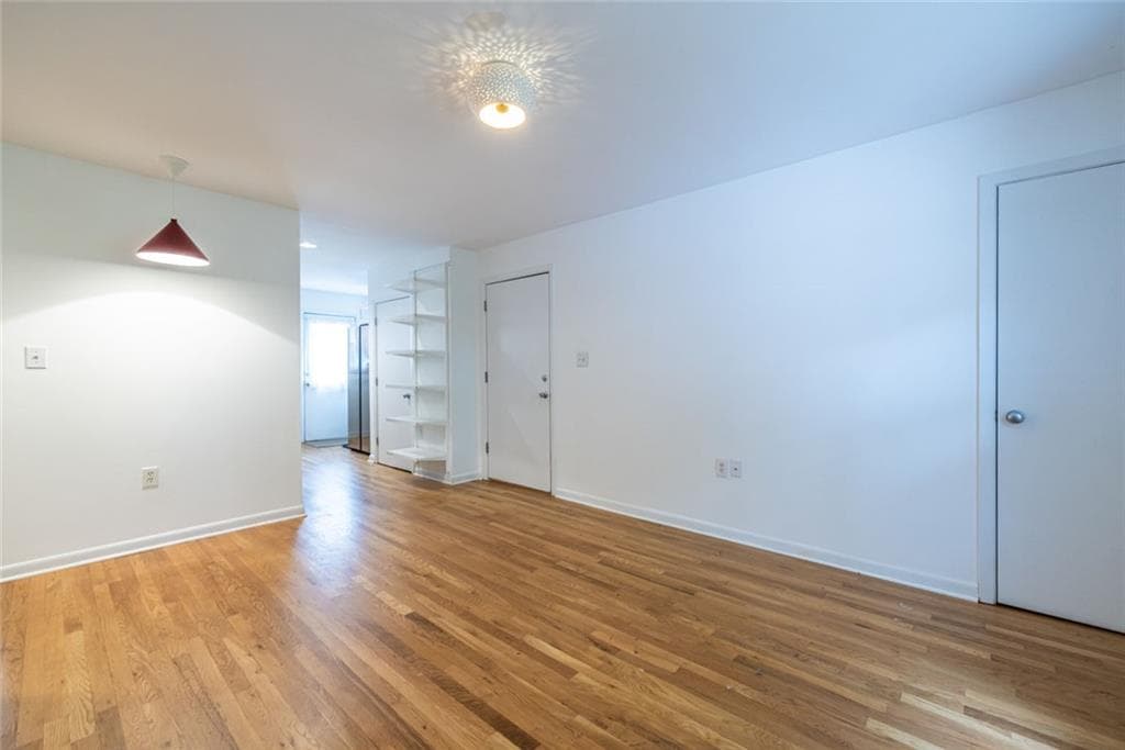 2 bedroom, 1 bathroom, 750 sq ft condominium for sale at 575 Flat Shoals Avenue 8, Atlanta, GA 30316 — photo 2