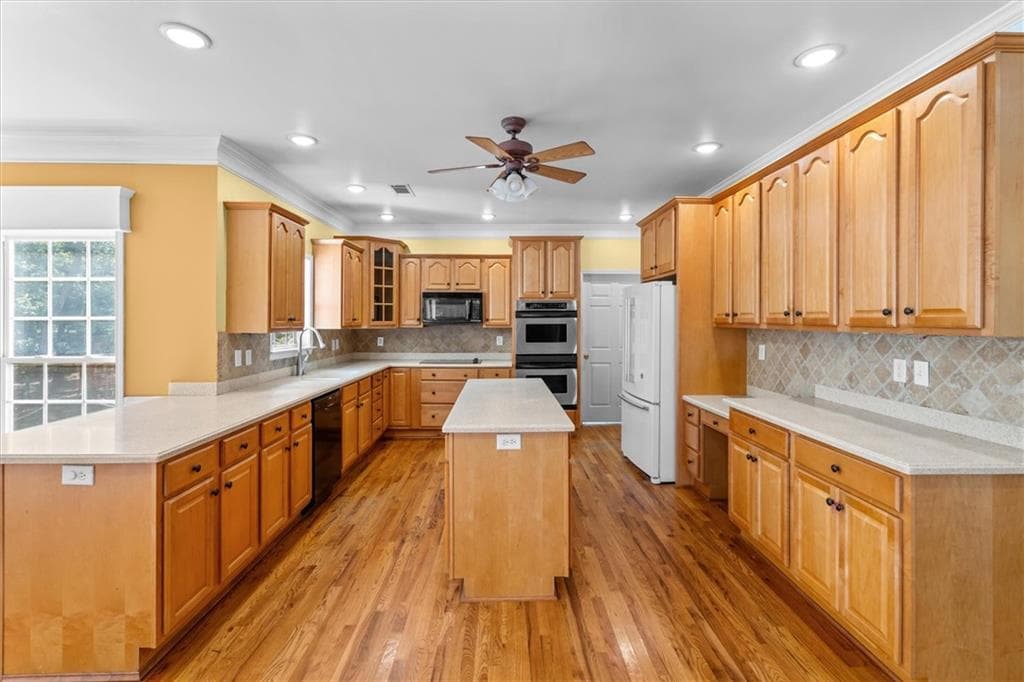 5 bedroom, 5 bathroom, 4,280 sq ft single family residence for sale at 9790 Court Lynn Lane, Winston, GA 30187 — photo 5