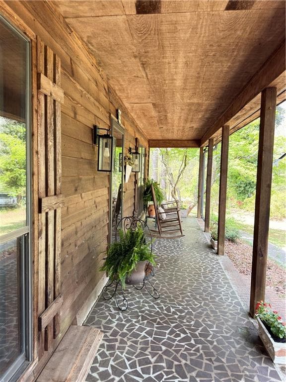 5 bedroom, 3 bathroom, 3,124 sq ft single family residence under contract at 3500 Daniel Bridge Road, Conyers, GA 30094 — photo 6