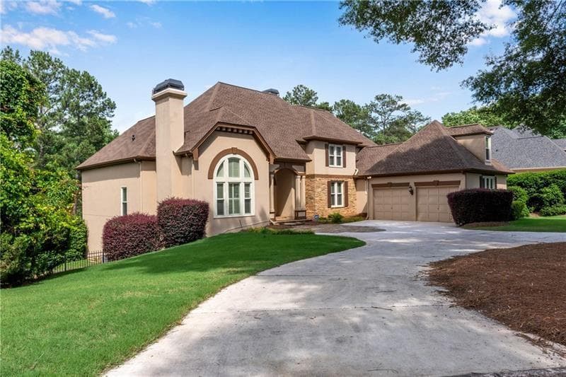 7 bedroom, 5 bathroom, 6,095 sq ft single family residence for sale at 1006 Quaker Ridge Way, Johns Creek, GA 30097 — photo 2
