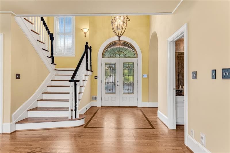 7 bedroom, 5 bathroom, 6,095 sq ft single family residence for sale at 1006 Quaker Ridge Way, Johns Creek, GA 30097 — photo 4