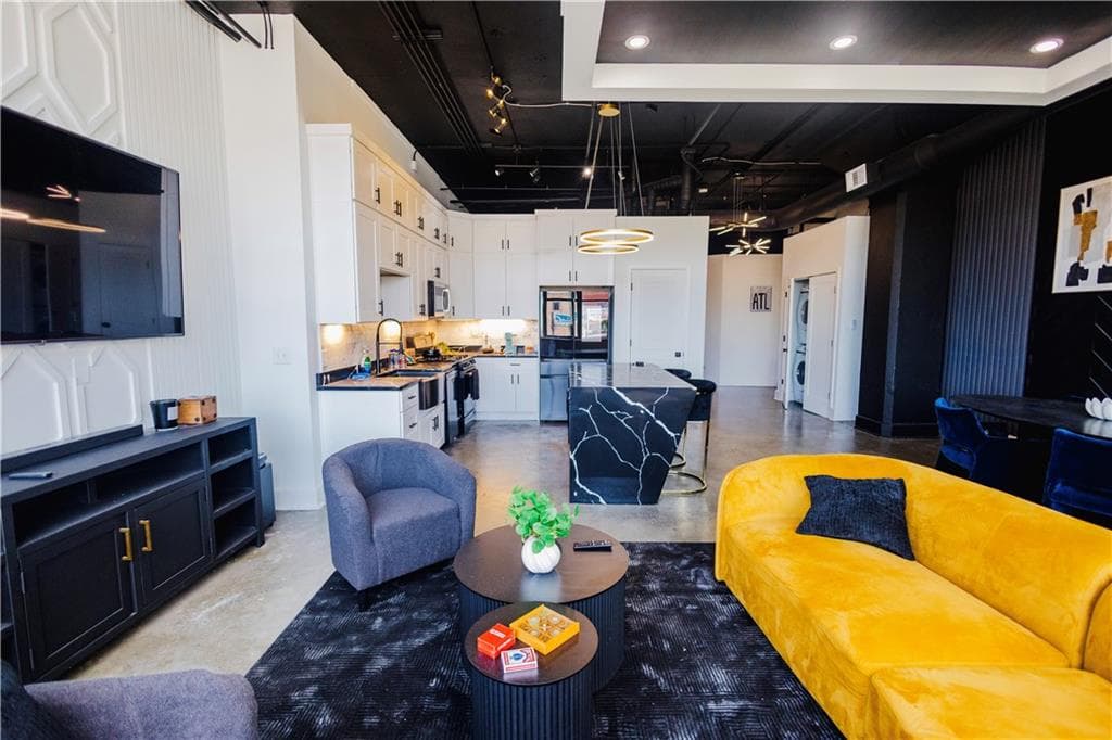 2 bedroom, 1 bathroom, 1,346 sq ft condominium for sale at 505 Whitehall Street 201, Atlanta, GA 30303