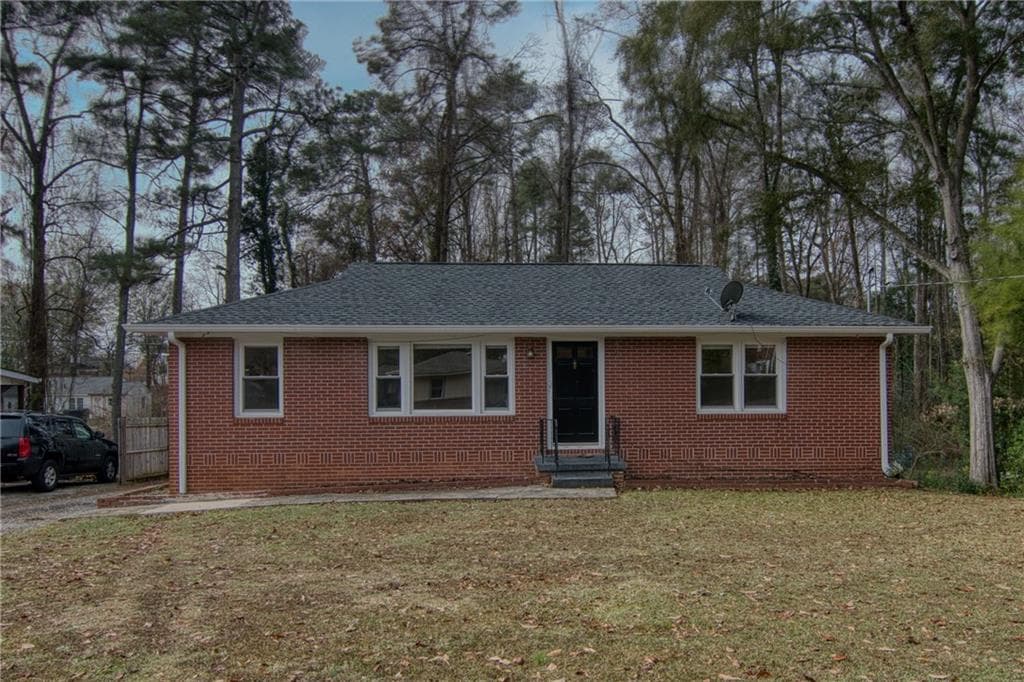 3 bedroom, 1 bathroom, 1,125 sq ft single family residence for rent at 2232 Old Spring Road, Smyrna, GA 30080 for $1,800 a month — photo 1 of 24