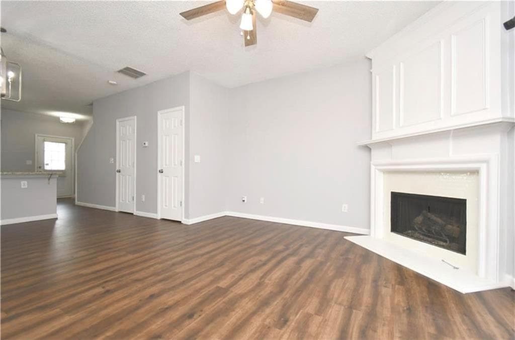 2 bedroom, 3 bathroom, 1,200 sq ft townhouse for rent at 233 Buckland, Alpharetta, GA 30022 for $2,000 a month — photo 5