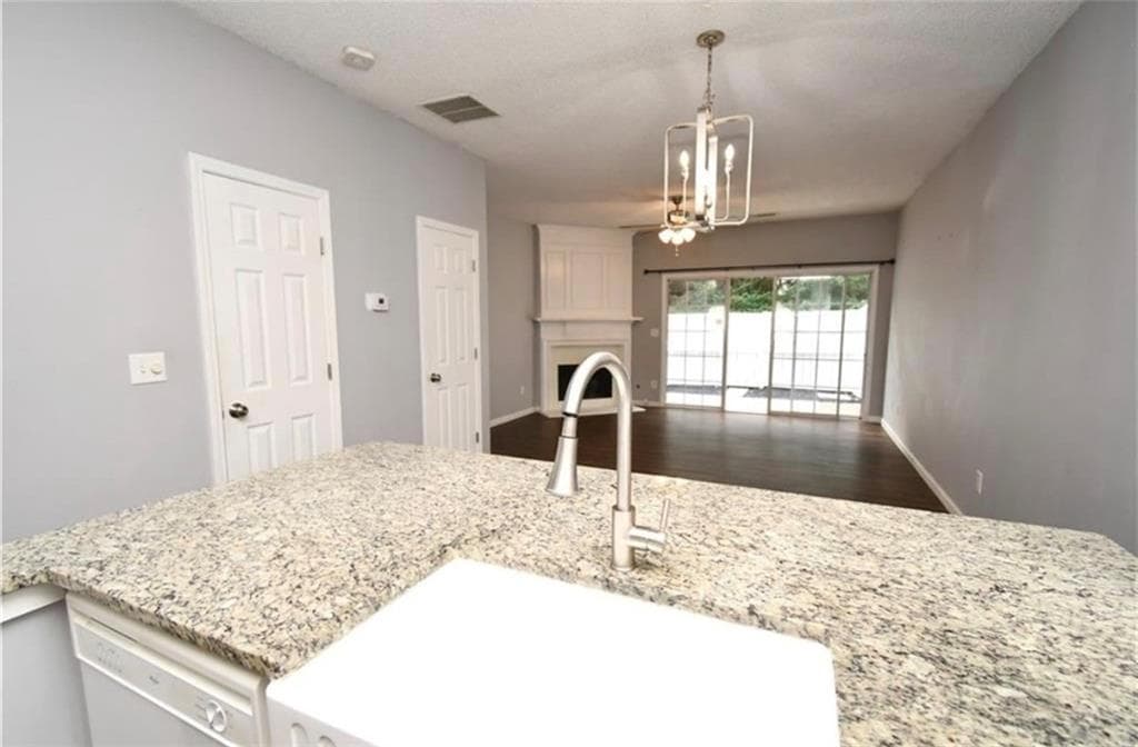 2 bedroom, 3 bathroom, 1,200 sq ft townhouse for rent at 233 Buckland, Alpharetta, GA 30022 for $2,000 a month — photo 8
