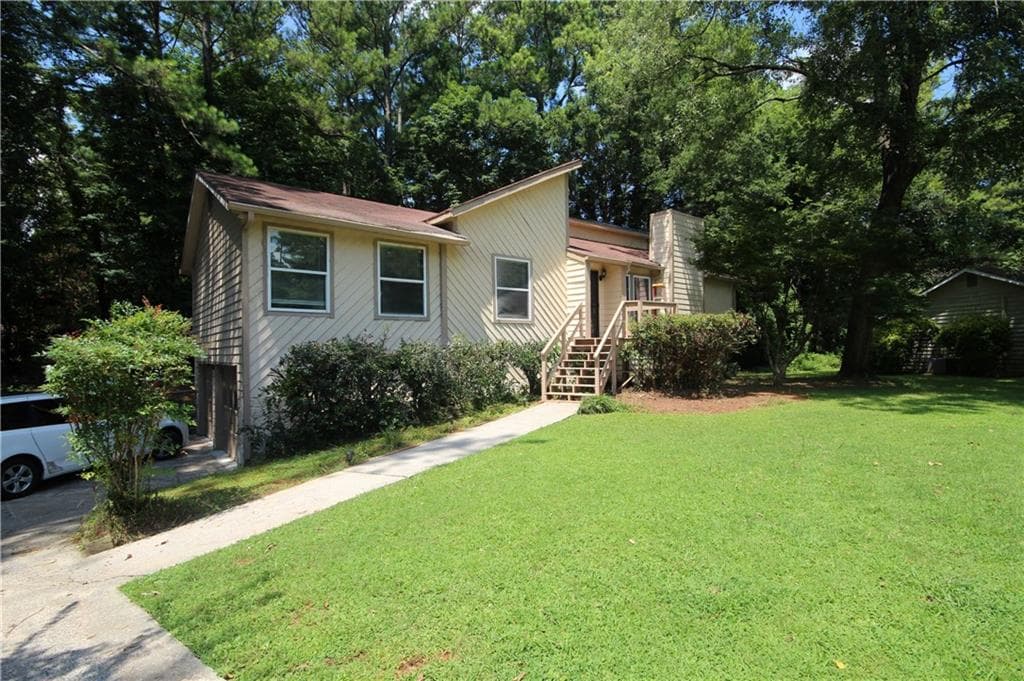 5 bedroom, 3 bathroom, 2,454 sq ft single family residence for rent at 3310 Chastain Crossing, Marietta, GA 30066 for $2,495 a month — photo 1 of 1