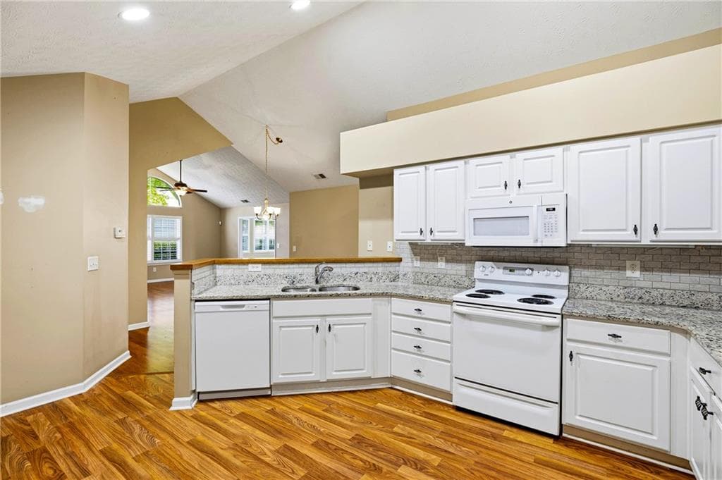 3 bedroom, 2 bathroom, 1,493 sq ft condominium for sale at 3783 Vineyards Lake Circle 21, Kennesaw, GA 30144 — photo 6
