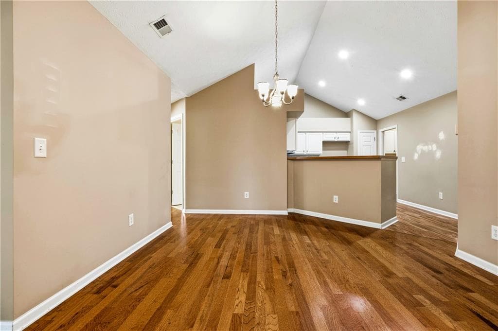 3 bedroom, 2 bathroom, 1,493 sq ft condominium for sale at 3783 Vineyards Lake Circle 21, Kennesaw, GA 30144 — photo 8