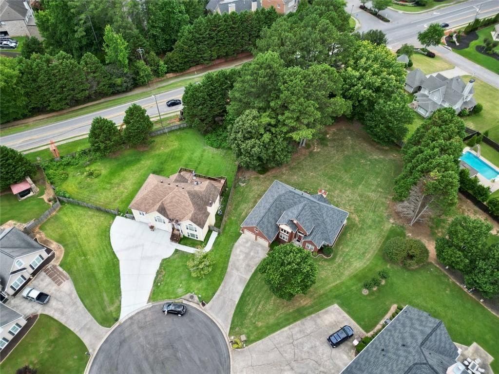3 bedroom, 2 bathroom, 1,949 sq ft single family residence under contract at 245 Walford Court, Suwanee, GA 30024 — photo 5