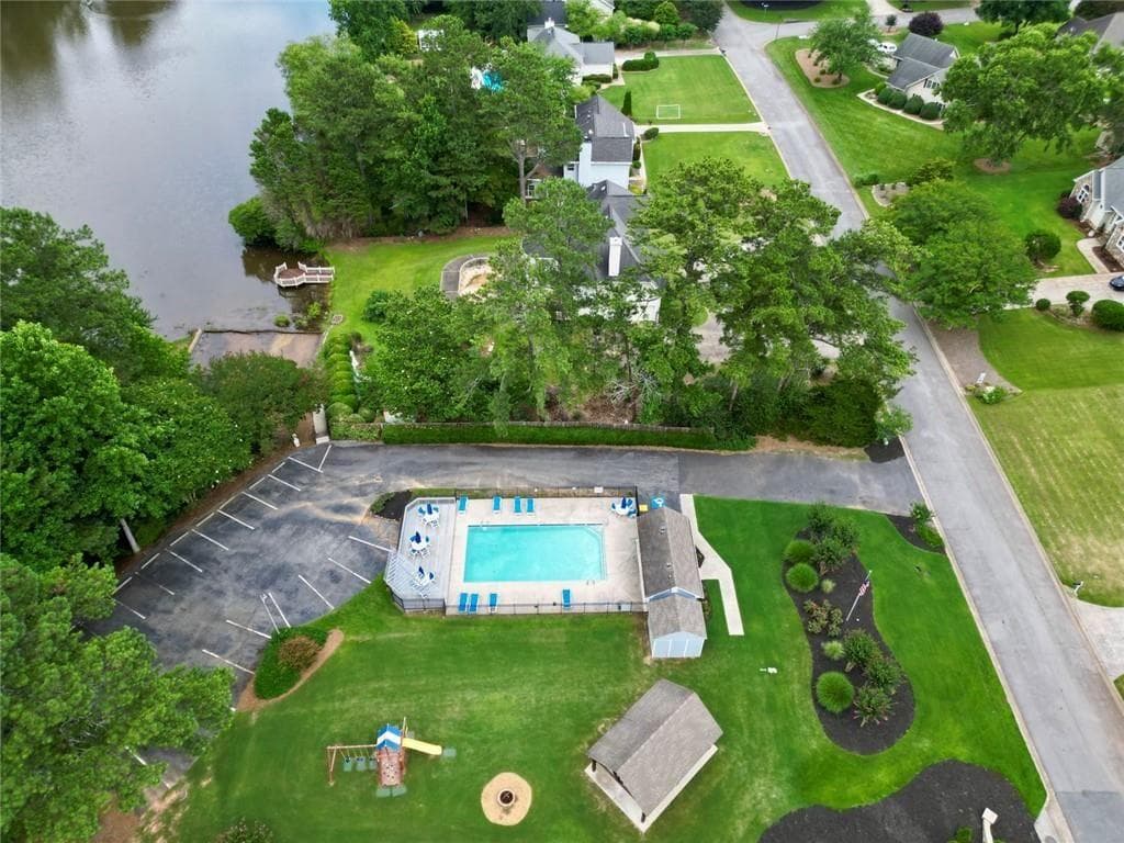 3 bedroom, 2 bathroom, 1,949 sq ft single family residence under contract at 245 Walford Court, Suwanee, GA 30024 — photo 7