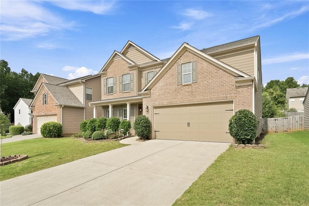 4 bedroom, 3 bathroom, 2,904 sq ft single family residence under contract at 5050 Brierstone Drive, Alpharetta, GA 30004 — photo 4