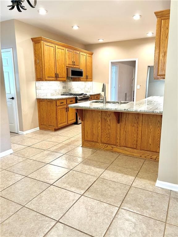 5 bedroom, 4 bathroom, 3,045 sq ft single family residence under contract at 5899 Alpine Court, Hoschton, GA 30548 — photo 8
