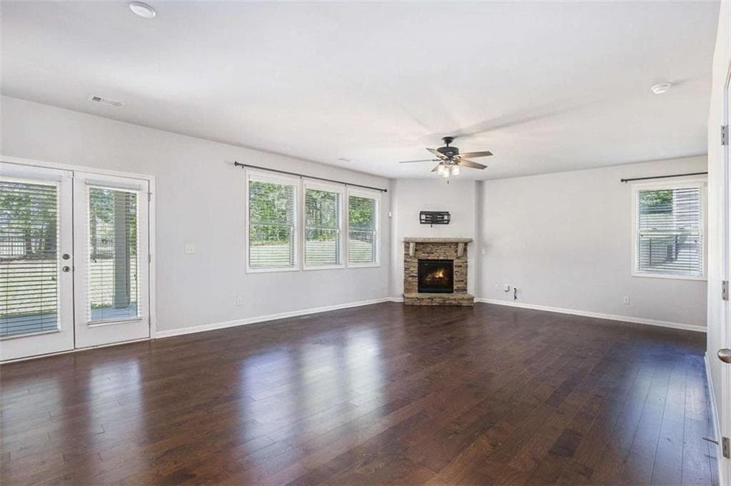 4 bedroom, 4 bathroom, 2,922 sq ft single family residence under contract at 3005 Nicholas Drive, Villa Rica, GA 30180 — photo 4