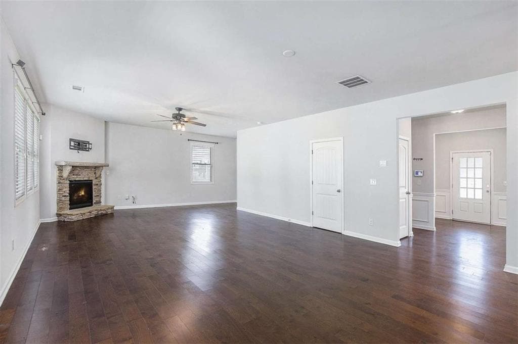 4 bedroom, 4 bathroom, 2,922 sq ft single family residence under contract at 3005 Nicholas Drive, Villa Rica, GA 30180 — photo 6