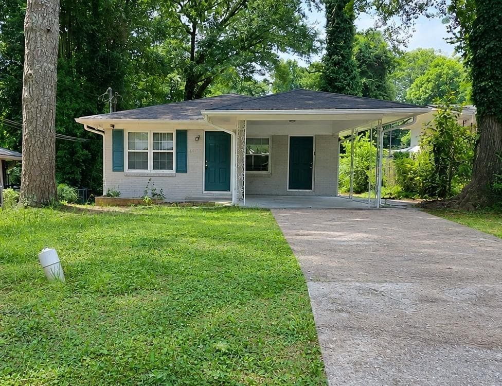 3 bedroom, 2 bathroom, 1,314 sq ft single family residence under contract at 1962 Pine Oak Drive, Atlanta, GA 30310 — photo 2